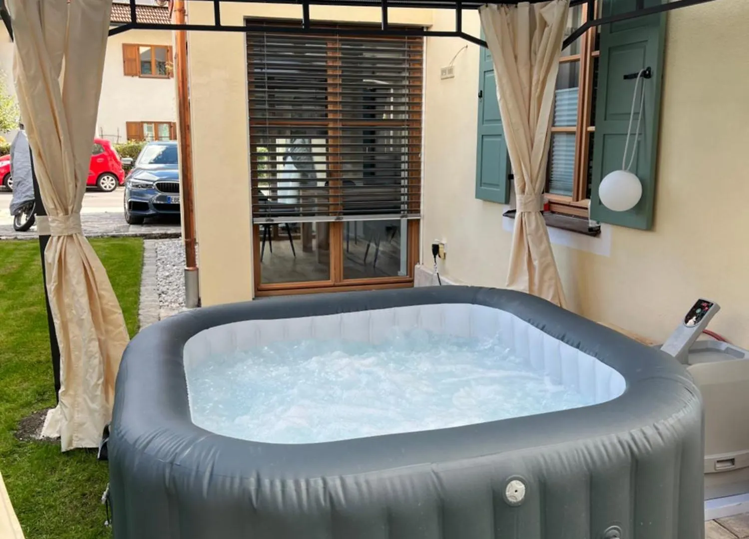 Appartamento 4Younic Glonn1 * Boxspring * Jacuzzi * Netflix*65“